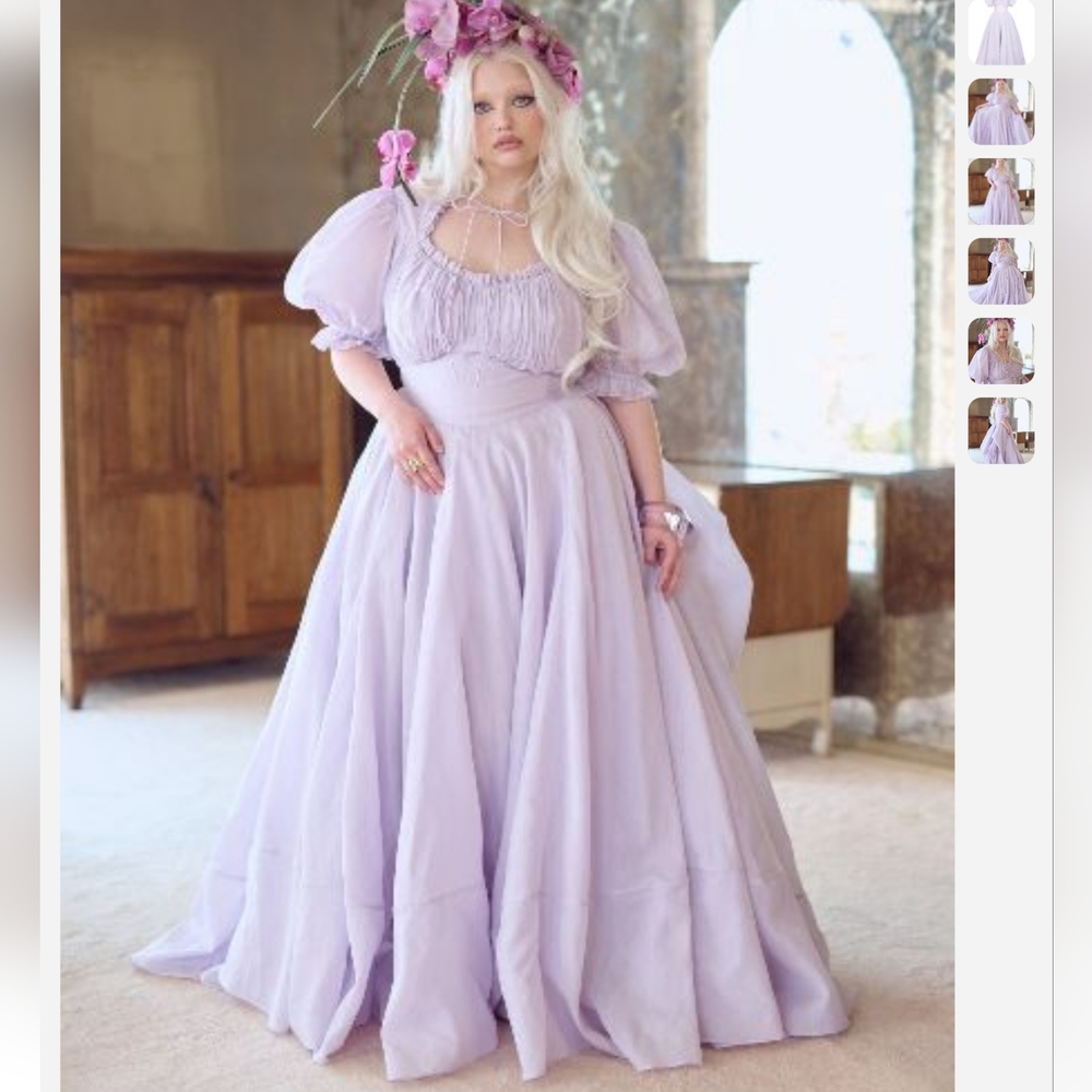 Selkie The Thunder Cloud Portrait of a Lady Gown with Train